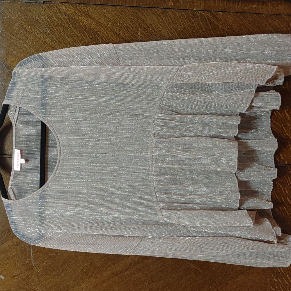 Re*named L metallic top